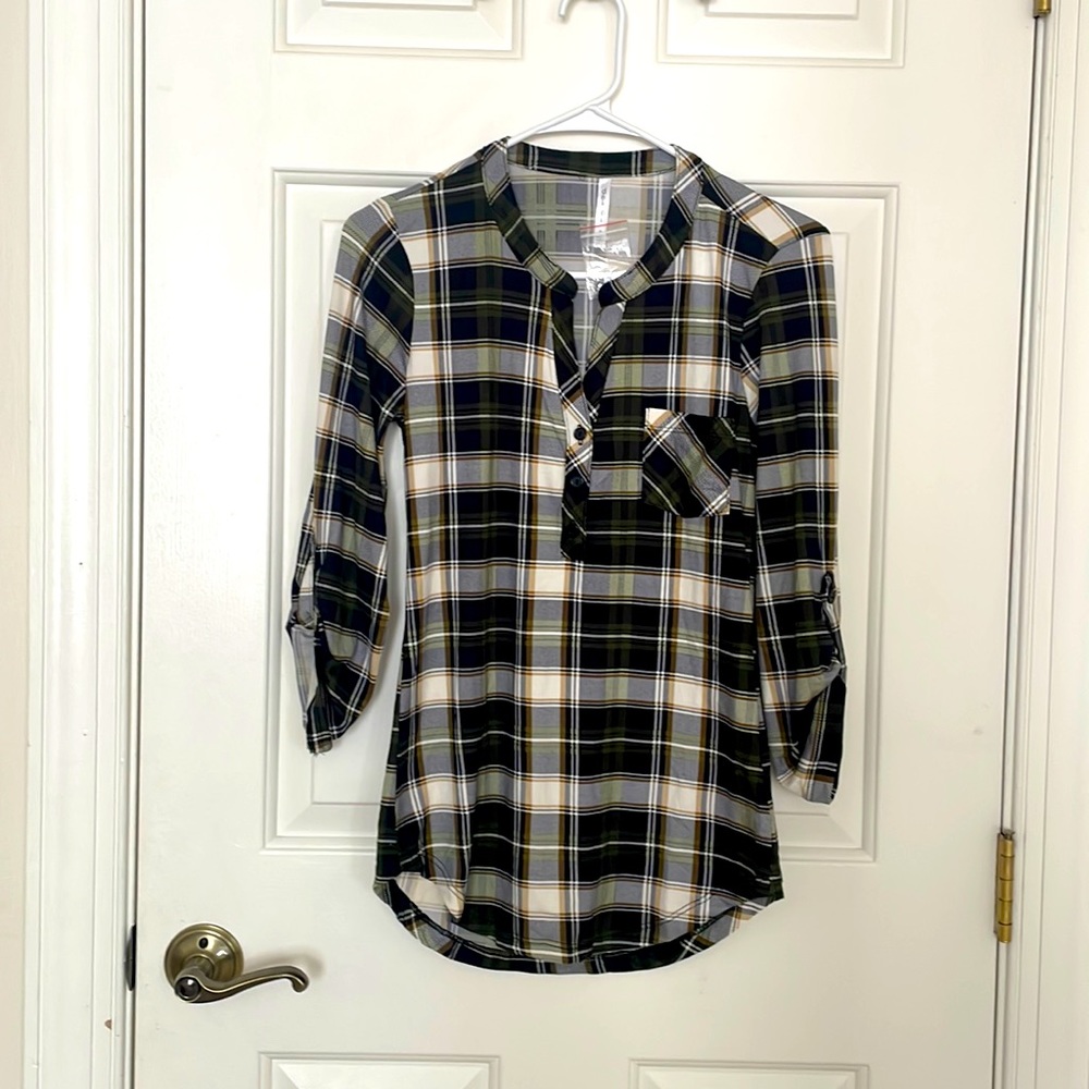 Plaid top